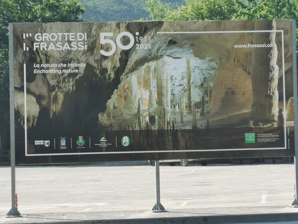 7 grotte frasassi (2).jpg