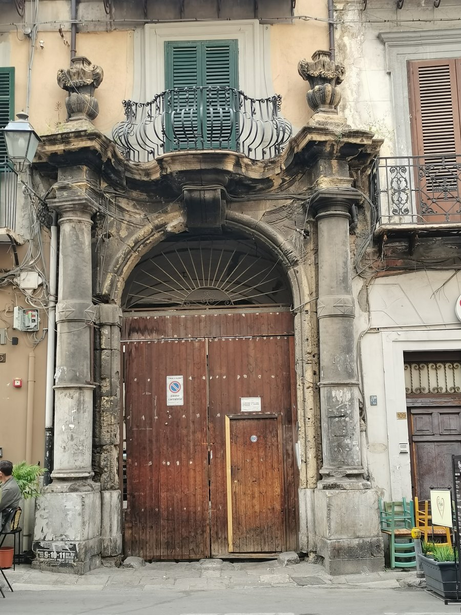 b22 palermo - Palazzo Amari di S. Adriano.jpg
