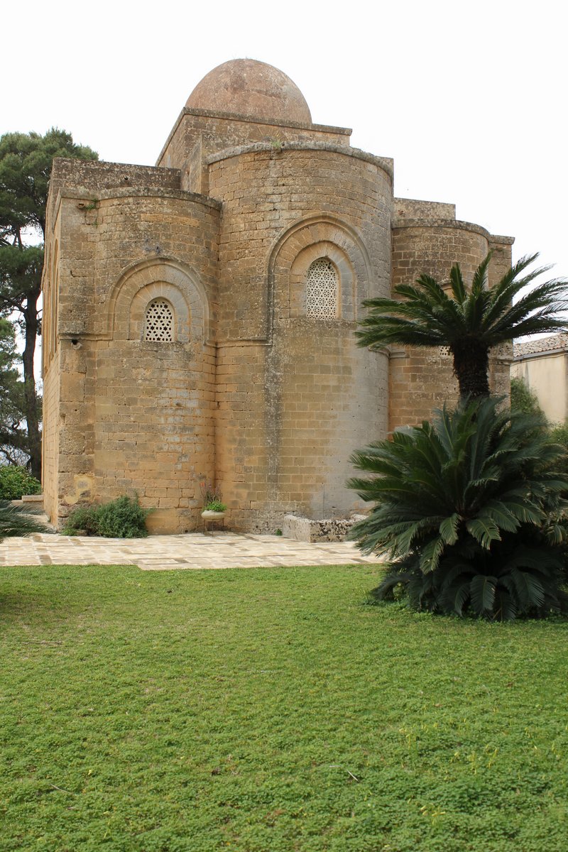 h chiesa ss trinita di delia (31).JPG