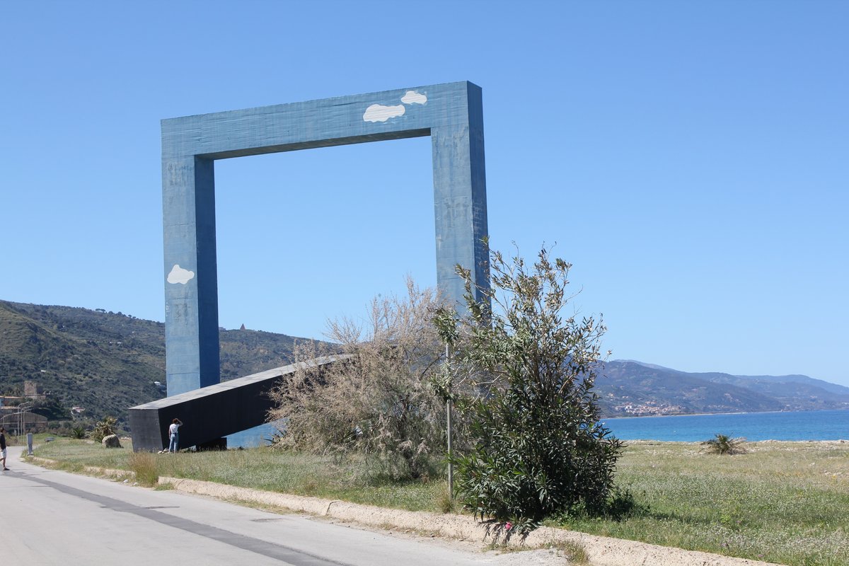 s4 FdA - monumento ad un poeta morto, finestra sul mare (10).JPG