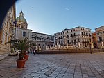 b10 palermo - piazza del municipio (7).jpg