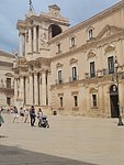 r siracusa ortigia - piazza duomo, cattedrale(30).jpg