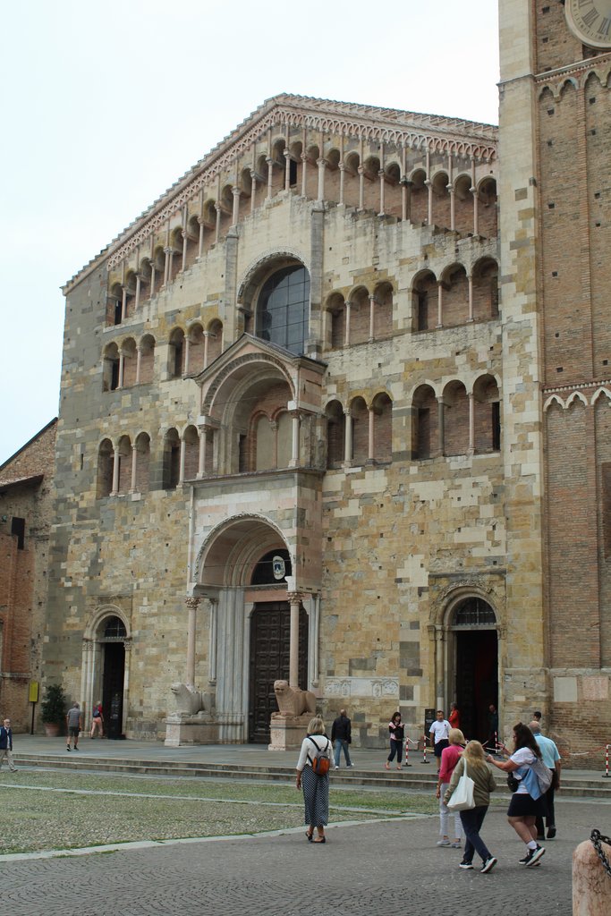 parma - cattedrale e battistero (1).JPG