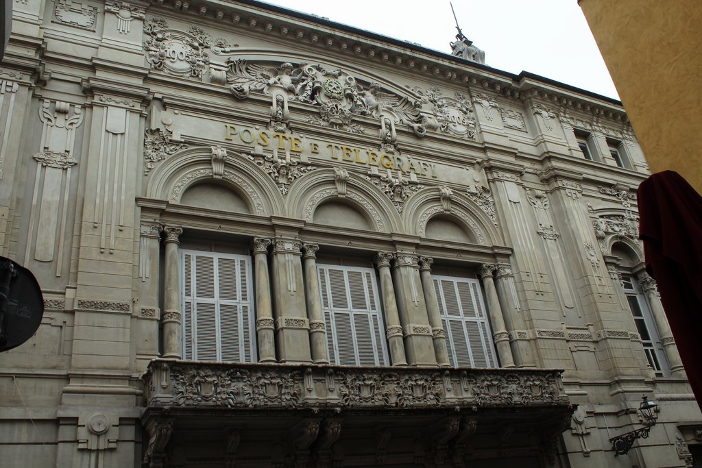 parma - poste (1).JPG