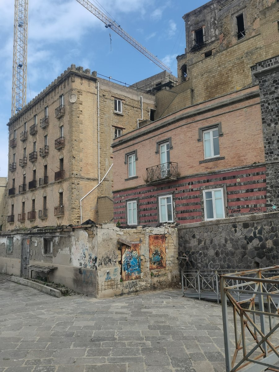 m4 pozzuoli - rione terra (15).jpg