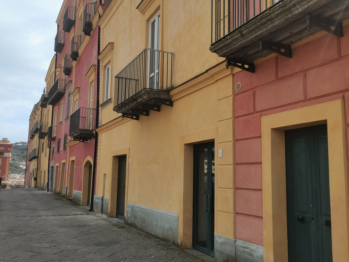 m4 pozzuoli - rione terra (22).jpg