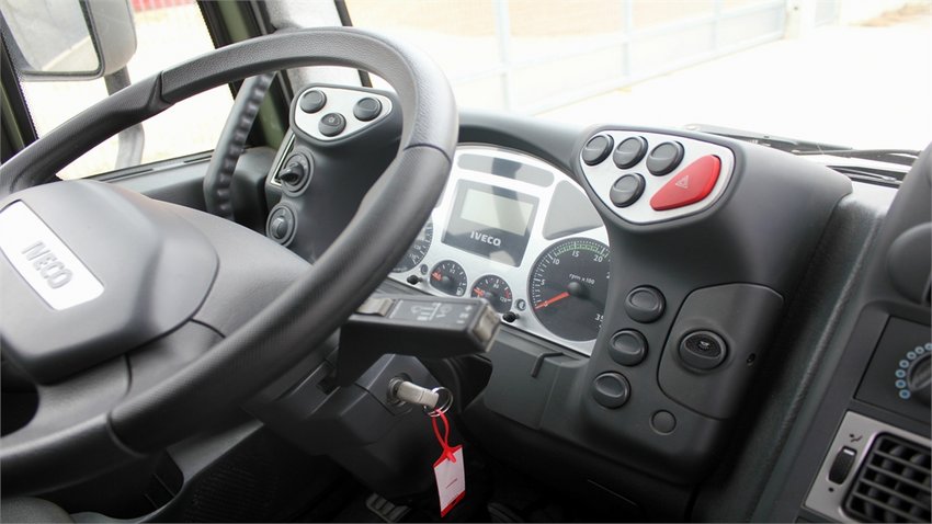 eurocargo - cabina guida (9).JPG