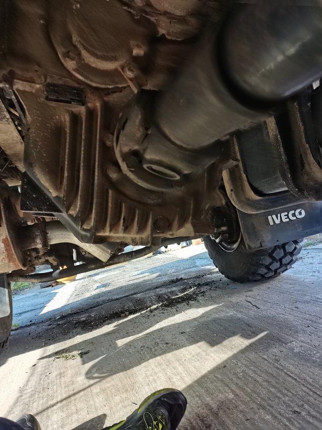 eurocargo - cambio oli (7).jpg