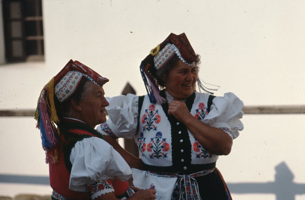 yugo&ung1990 (75).jpg