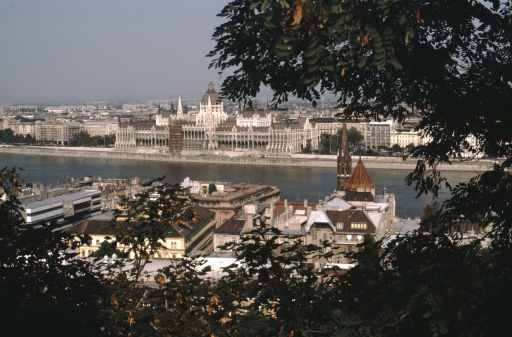 yugo&ung1990-budapest (13).jpg