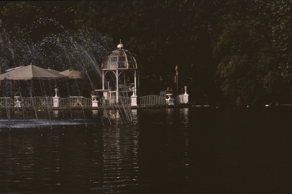 yugo&ung1990-budapest (20).jpg