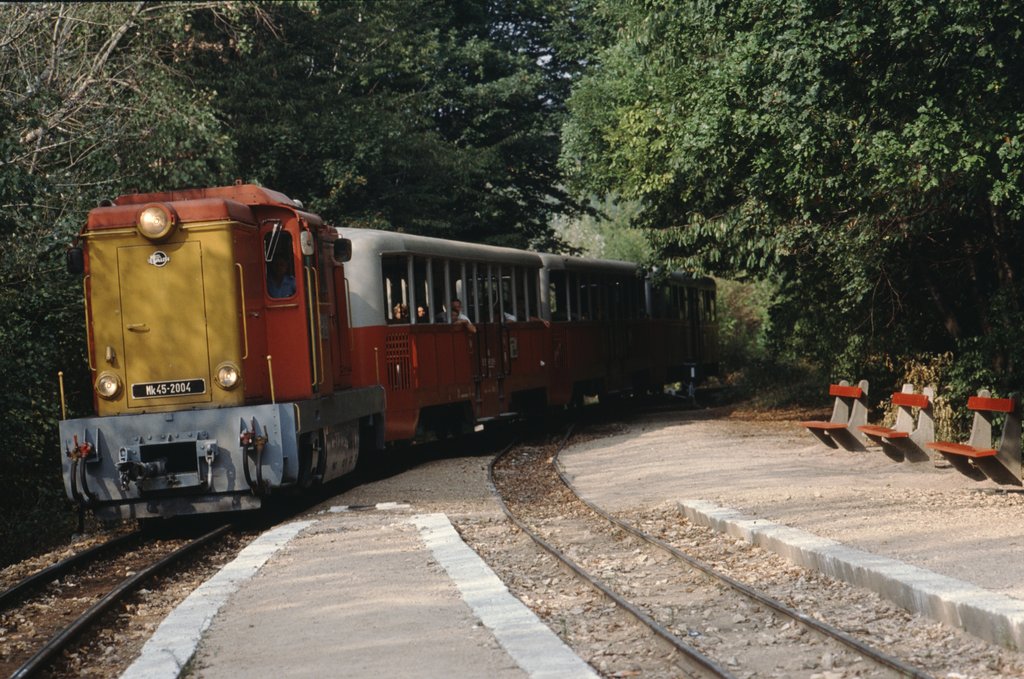 yugo&ung1990-budapest (28).jpg