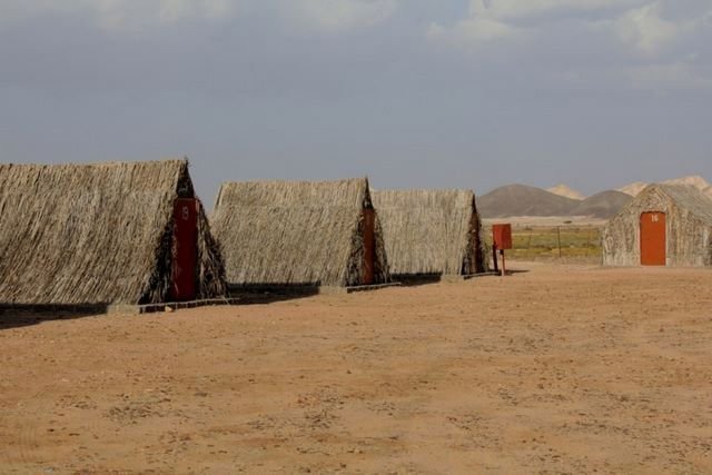 e_ras_al_jinz-al_naseem_camp.jpg