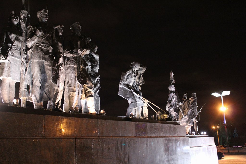 san pietroburgo-monumento ai resistenti (7).JPG