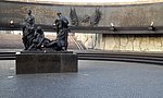 spb-monumento ai difensori di Leningrado (18).jpg