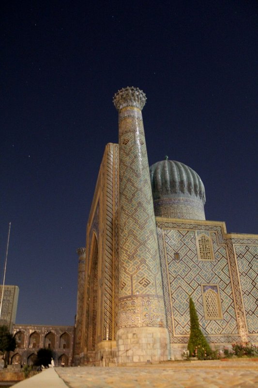 resi_b samarcanda - registan by night (10).jpg