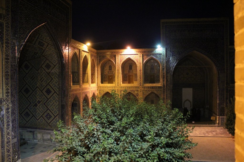 resi_b samarcanda - registan by night (22).jpg