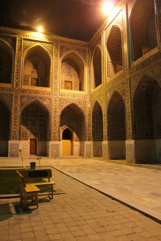 resi_b samarcanda - registan by night (32).jpg