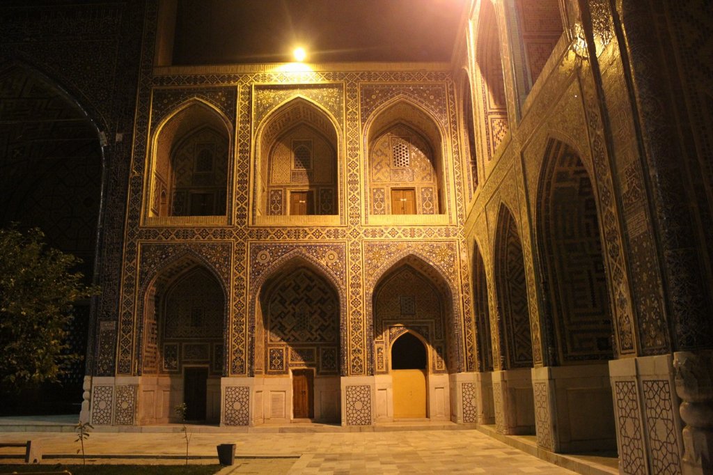 resi_b samarcanda - registan by night (33).jpg