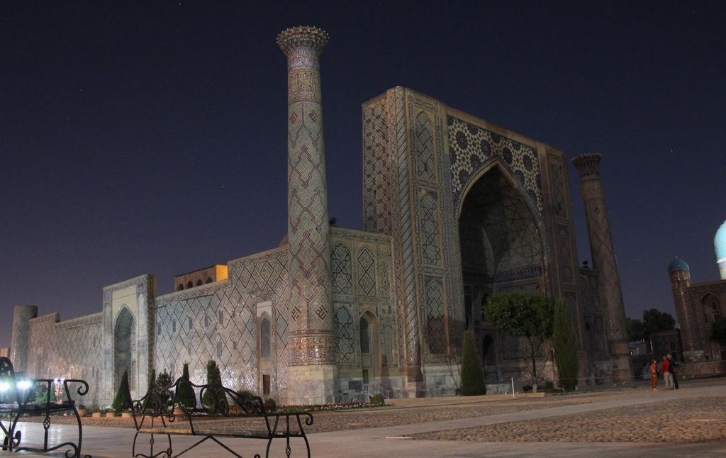resi_b samarcanda - registan by night (8).jpg