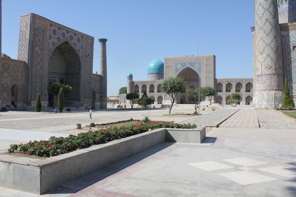 resi_b samarcanda - registan sq (90).jpg