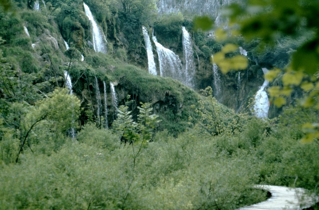 yugo1951-plitvice (8).jpg