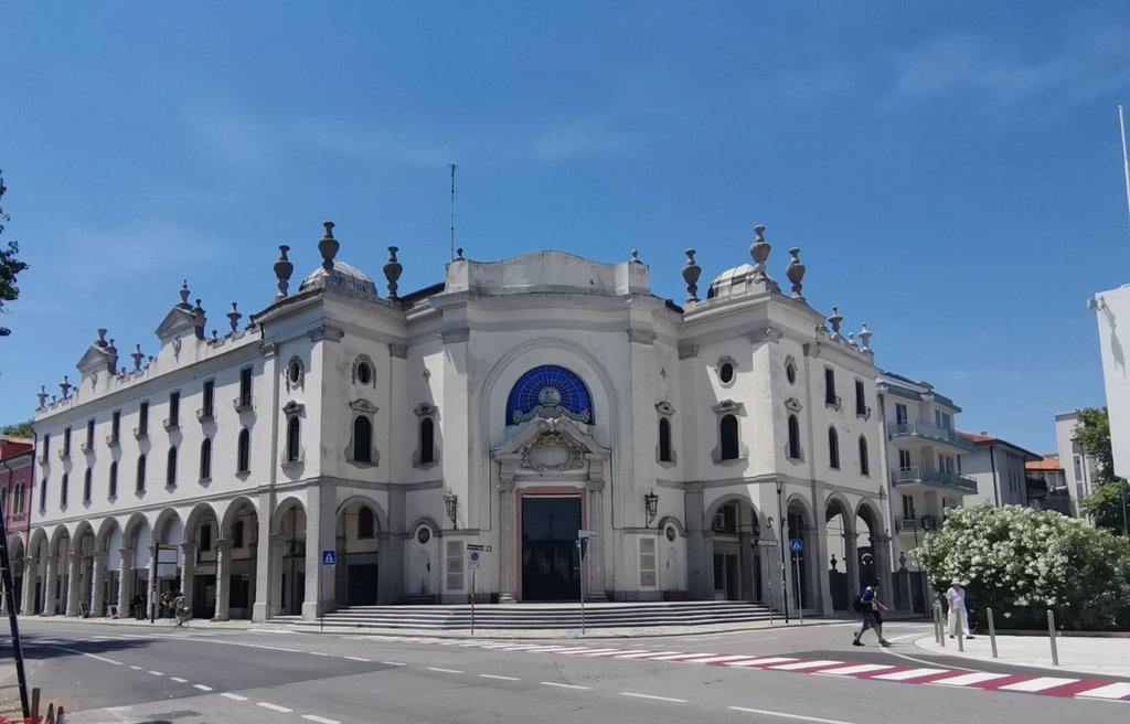 h venezia4 lido (2).jpg
