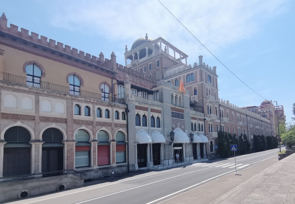 h venezia4 lido (4).jpg